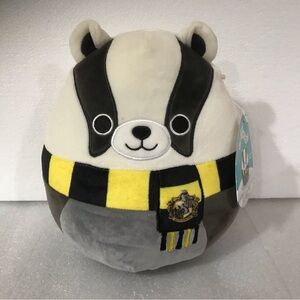 Hufflepuff Badger Plush Toy - Black, White, Yellow Squishmallows. New with tag